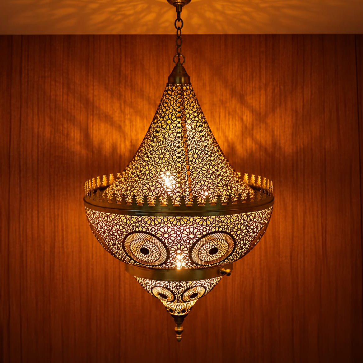 Handmade Moroccan Brass Lantern – Traditional Moroccan Pendant Light