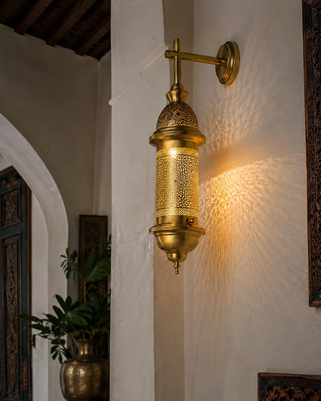 Moroccan Brass Wall Lamp – Handmade Arabic Lantern – Moroccan Home Decor